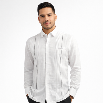 Guayabera camisa blanca con Picueta