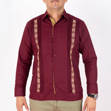 Guayabera Vino, Manga Larga de Hombre, lino, Modelo Tikal