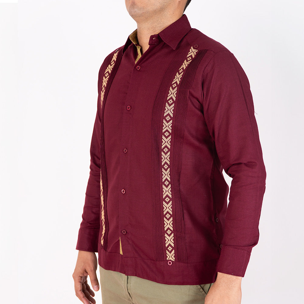 Guayabera Vino, Manga Larga de Hombre, lino, Modelo Tikal
